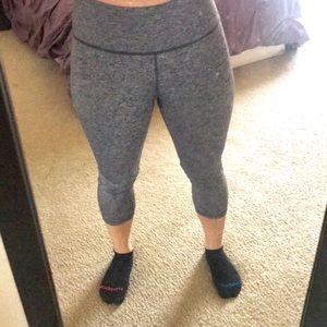 Victoria’s Secret Sport cropped leggings